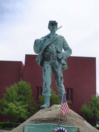 Civil War Statue Befor